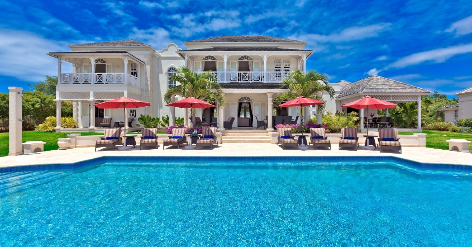 12.jan.2015 - Rihanna comprou uma nova mansão em Barbados, uma pequena ilha do Caribe onde nasceu