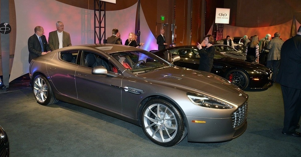 Espaço da Aston Martin no Salão de Detroit 2015 - Newspress