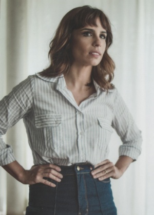 A atriz Maria Ribeiro lança livro de crônicas: "Não quero parecer pretensiosa com isso"