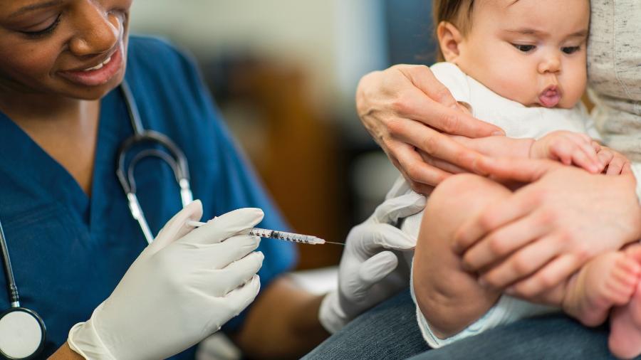 Dados mostram que a vacina é segura e eficaz na proteção contra formas graves de covid-19 - Getty Images