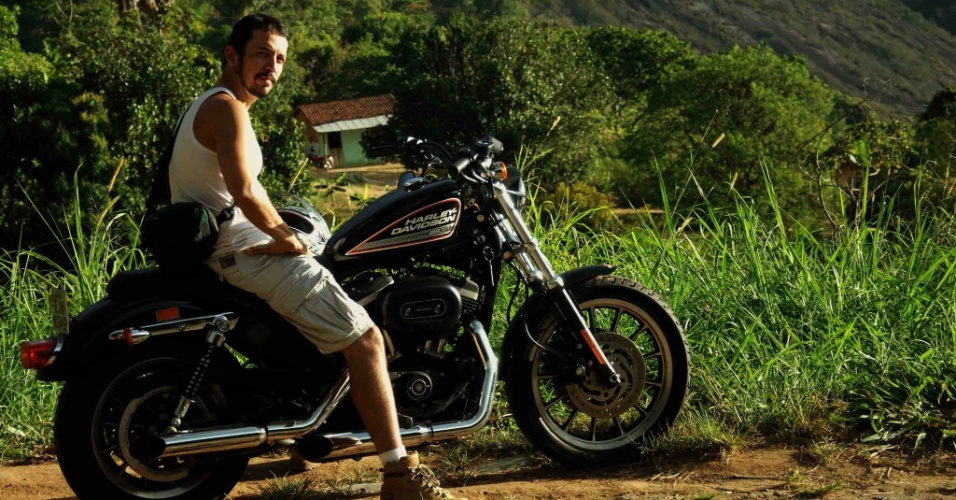 Rogério Alves, bailarino, fotógrafo, é apaixonado por motos está entre os participantes do "BBB 15"