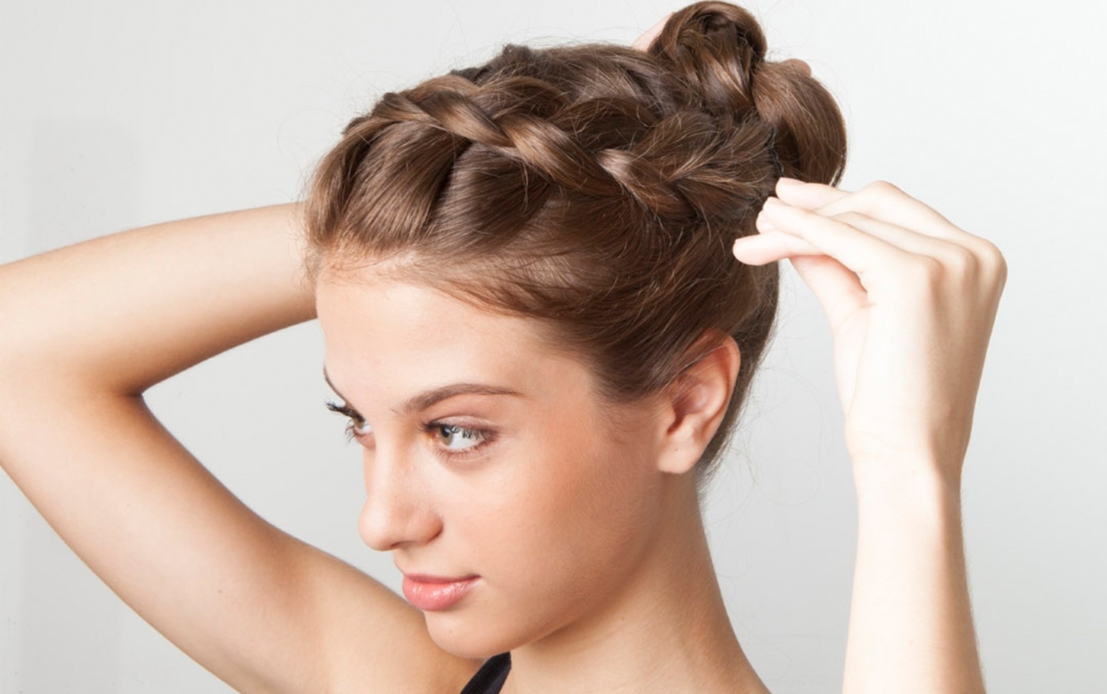 Cbelos de praia - trança e coque - Fabiano Cerchiari/UOL