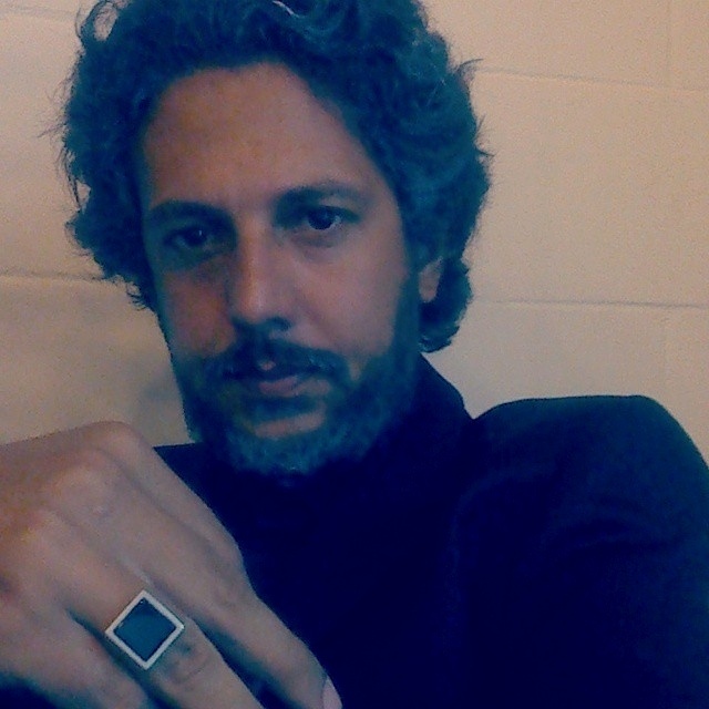 O ator André Cavalcante é o dublê de Alexandre Nero na novela "Império"