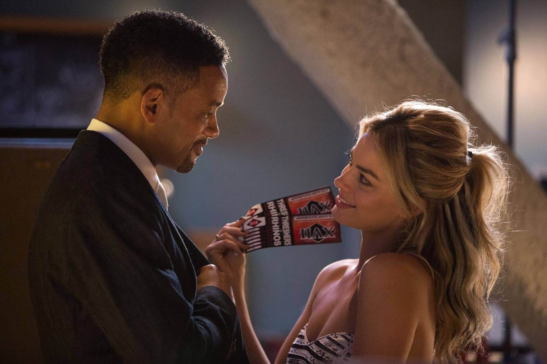 Will Smith e Margot Robbie em cena de "Golpe Duplo", de Glenn Ficarra e John Requa - Divulgação