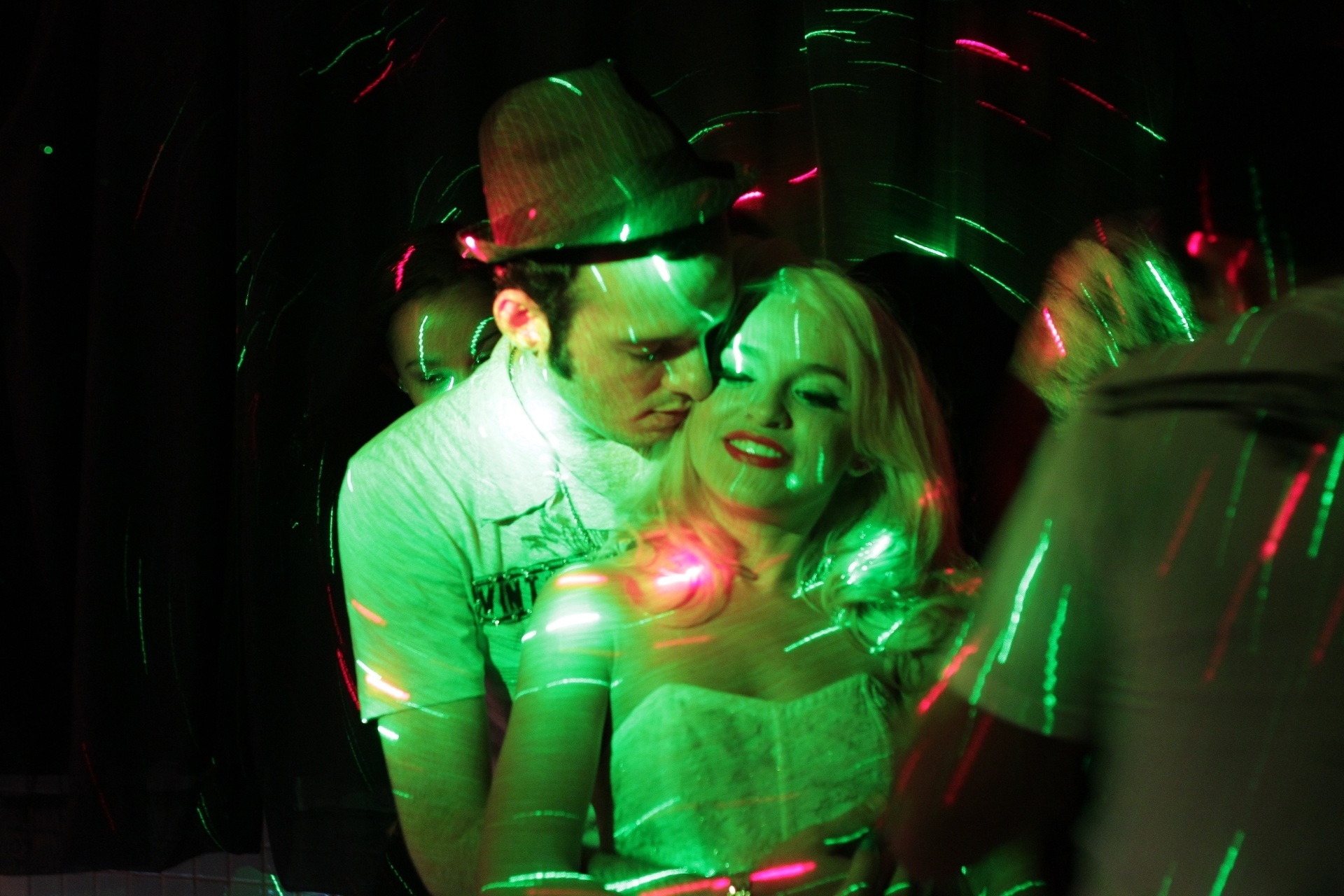 Cena de "Amor, Plástico e Barulho" - Divulgação