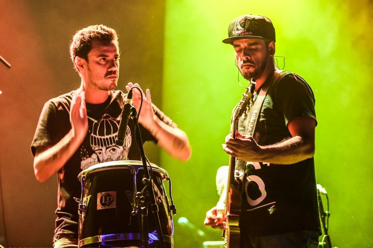21.jan.2015 - Formada em 1998, Planta & Raiz abriu mais uma vez um show da banda The Wailers, criada na década de 60, por Bob Marley. Ao público de São Paulo, os brasileiros mostraram covers e sucessos - Manuela Scarpa/Photo Rio News