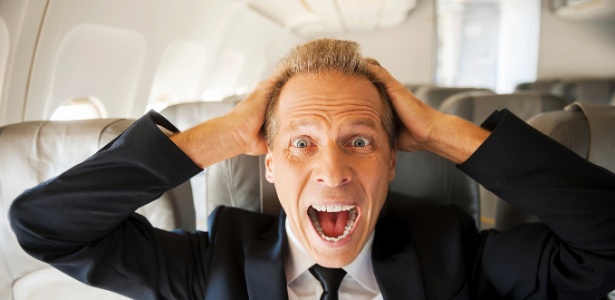 Aeromoça já levou até tapa na cara de passageiro que perdeu a cabeça no voo - Getty Images