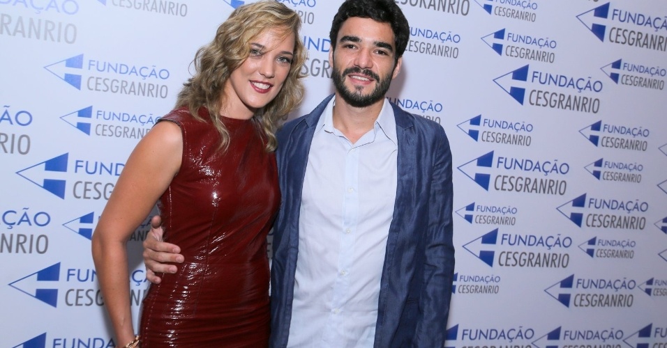 27.jan.2015 - Adriana Birolli e Caio Blat