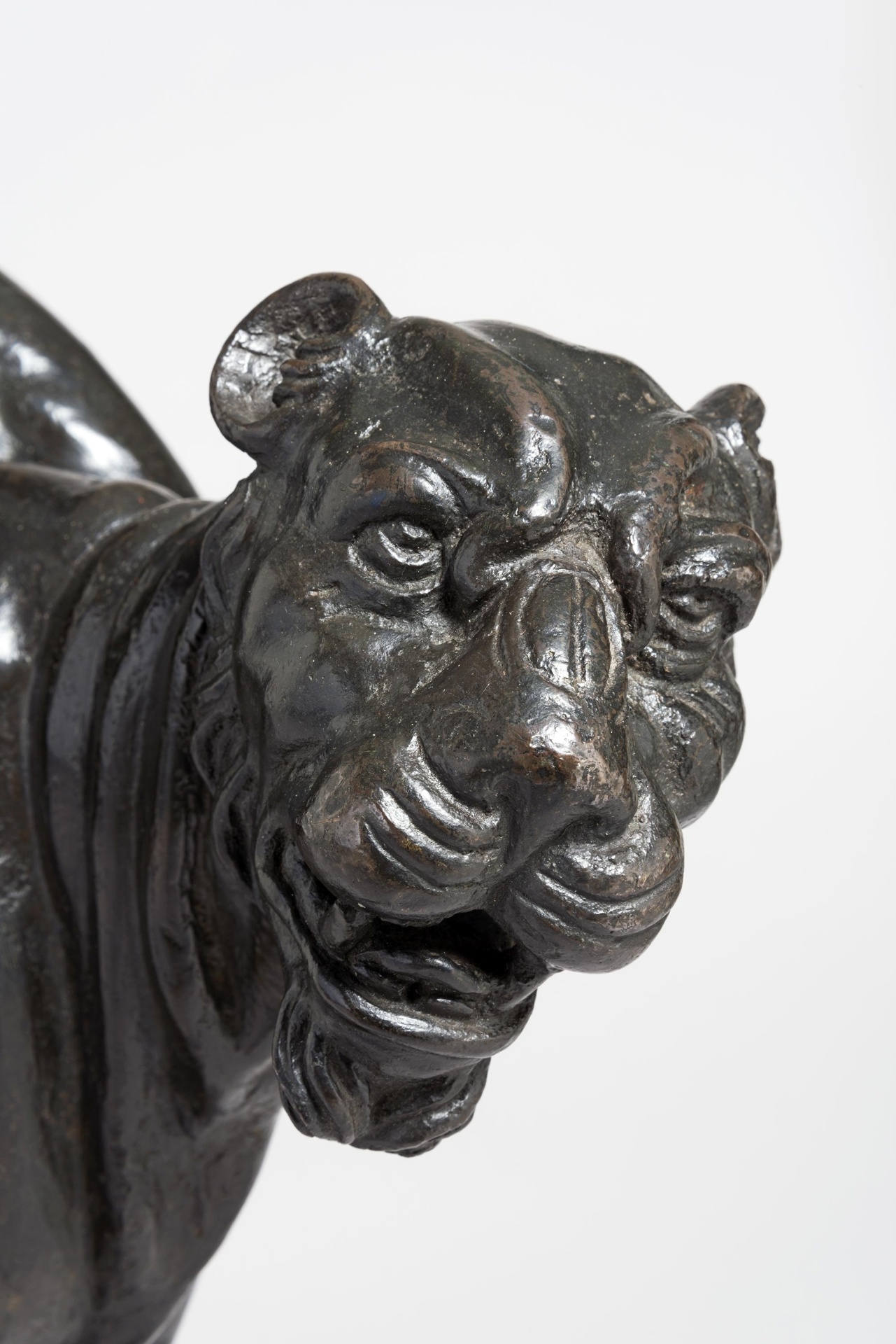 Duas esculturas de bronze escuro expostas em Cambridge, na Inglaterra, podem ser de Michelangelo - Fitzwilliam Museum/Cambridge