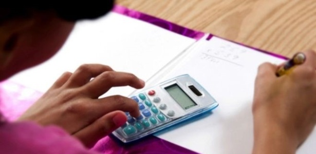 Educadores discutem quais aptidões é preciso ter na era das calculadoras e smartphone - Getty Images
