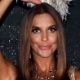 5.fev.2015 - Com um vestido rodado dourado, Ivete Sangalo canta e diverte os convidados do Baile da Vogue, no hotel Unique, na zona sul de São Paulo, na noite desta quinta-feira - Manuela Scarpa/Photo Rio News