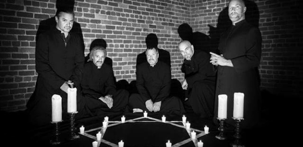 A banda Faith No More divulgou a data de lançamento de seu novo álbum, que se chamará "Sol Invictus". É o primeiro gravado pelo grupo em 18 anos. - Reprodução/Facebook