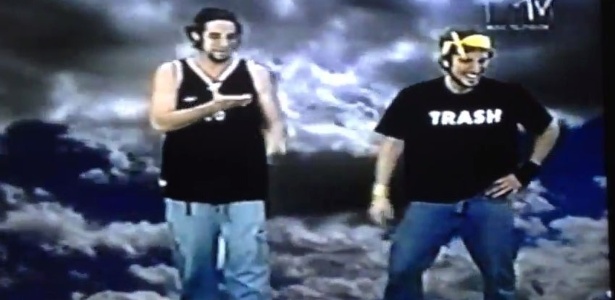 Em vídeo de 2001, Rafinha Bastos faz teste para substituir Marcos Mion na MTV