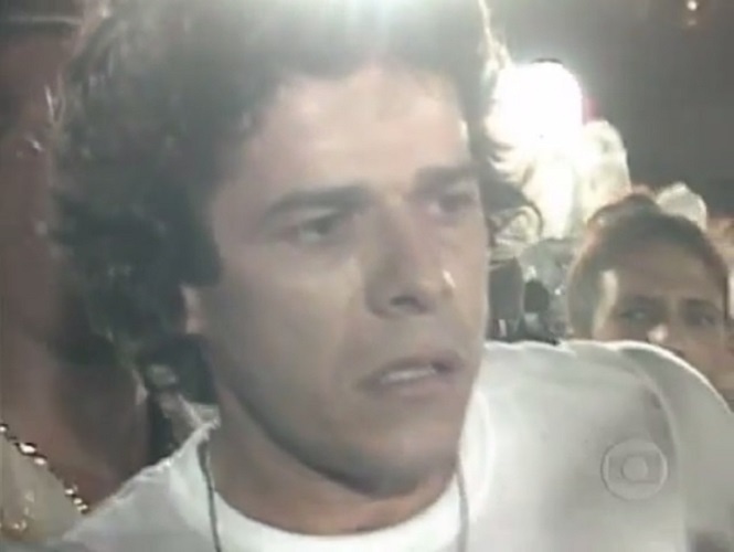 Piscina (José Mayer) morre durante o carnaval em "Partido Alto"