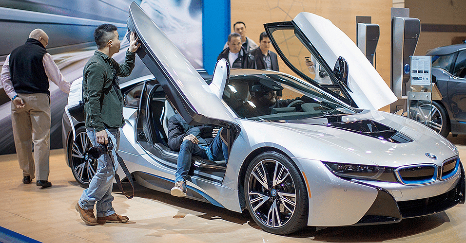 BMW i8 - Scott Olson/Getty Images/AFP