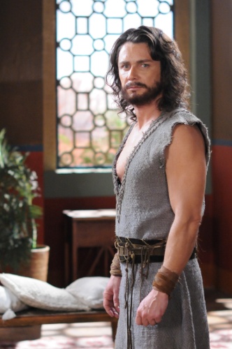 O ator Petrônio Gontijo interpretará Arão,  irmão de Moises na novela bíblica "Os Dez Mandamentos", da Record