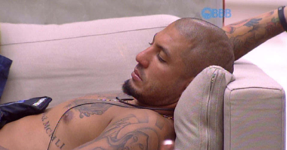 26.fev.2015 - Fernando revela que foi entrevistado por olheiro para entrar no "BBB3", mas perdeu a vaga para o carioca Alan