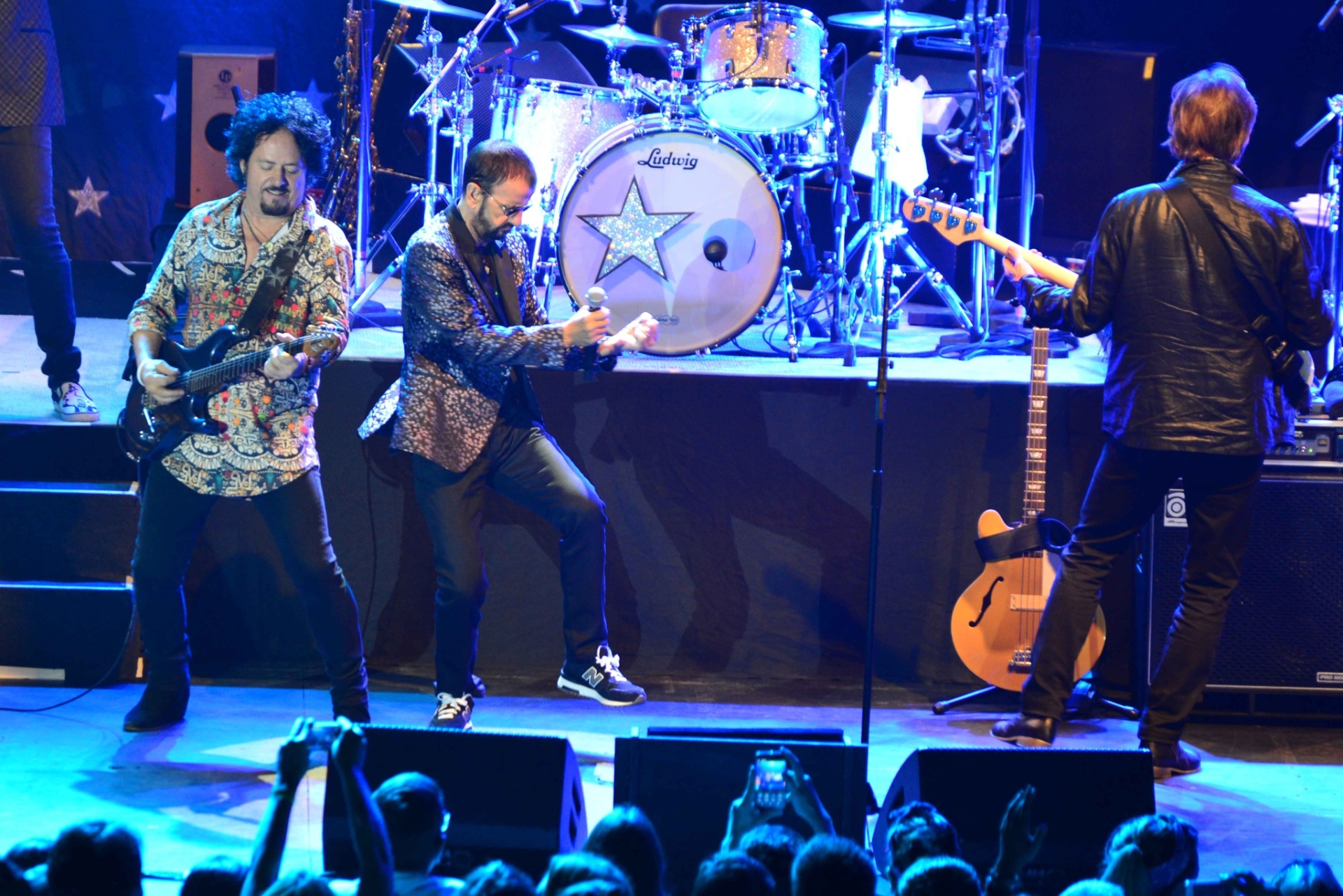 26.fev.2015 - Ringo Starr se apresenta no palco do HSBC Brasil, na zona sul de São Paulo, na noite desta quinta-feira, com sua All-Starr Band - Teca Lamboglia/HSBC Brasil