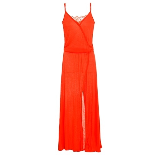 Vestido com decote transpassado, da Spezzato Teen. Preço: R$ 150. Informações: www.spezzatoteen.com.br | Preço e disponibilidade pesquisados em fevereiro de 2015 e sujeitos a alterações - Divulgação