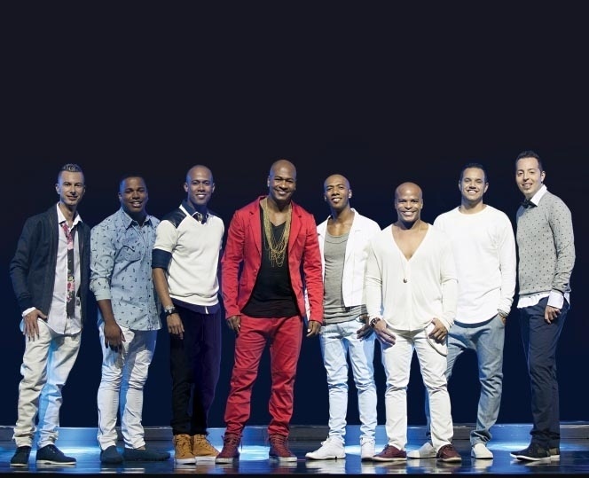 Dois grandes nomes do samba e pagode, Turma do Pagode (foto) e Mumuzinho sobem o palco do Curitiba Master Hall (Rua Itajubá, 143 - Portão) no dia 21 de março para apresentar seus novos sucessos. O cantor Mumuzinho vai lançar o primeiro DVD da carreira, e a Turma do Pagode volta à cidade com a turnê que está percorrendo o país, intitulada "Mania do Brasil". Ainda há ingressos para a pista (a partir de R$ 56) e para a área VIP (a partir de R$ 206). Mais informações pelo site www.diskingressos.com.br - Divulgação