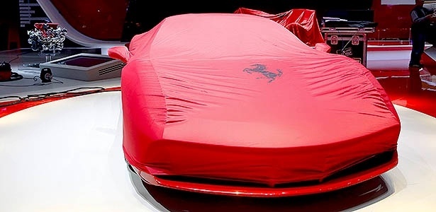 Ferrari 488 GTB, substituta da 458 Italia, aparece para lançamento no Salão de Genebra - Arnd Wiegmann/Reuters