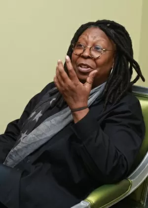 Whoopi Goldberg fala sobre o musical "Mudança de Hábito", do qual é co-produtora, durante entrevista em Nova York - Divulgação