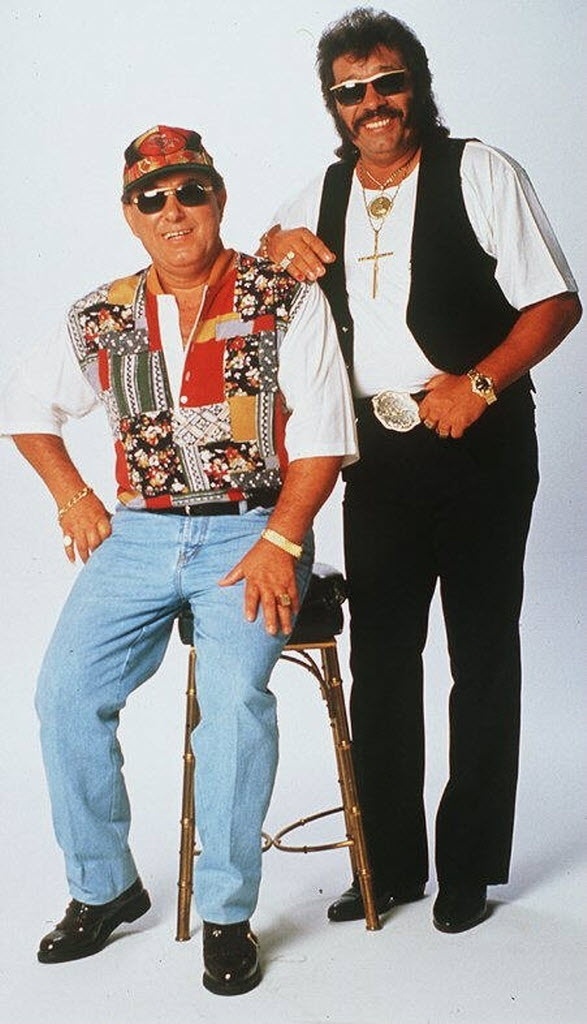 Com cerca de 30 álbuns, a dupla venderia mais de 35 milhões e gravou dois longas-metragens - Divulgação