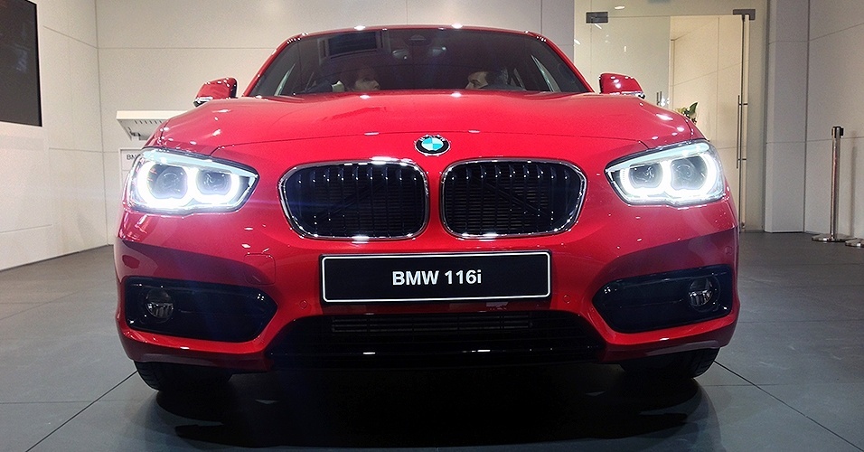 BMW Série 1 no Salão de Genebra 2015 - André Deliberato/UOL