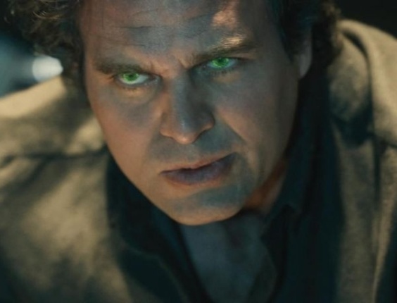 Bruce Banner (Mark Ruffalo) se transforma no Hulk