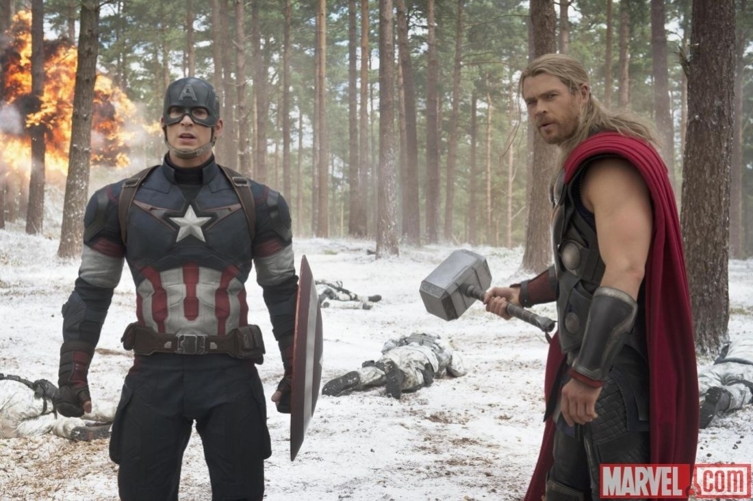 Capitão América (Chris Evans) e Thor (Chris Hemsworth) em "Vingadores: A Era de Ultron" - Divulgação