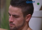 Sozinho na sauna, Rafael canta música para Talita - Reprodução / TV Globo