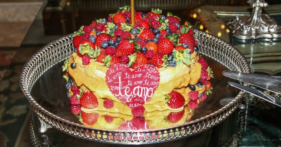07.mar.2014 - Detalhe do bolo de aniversário