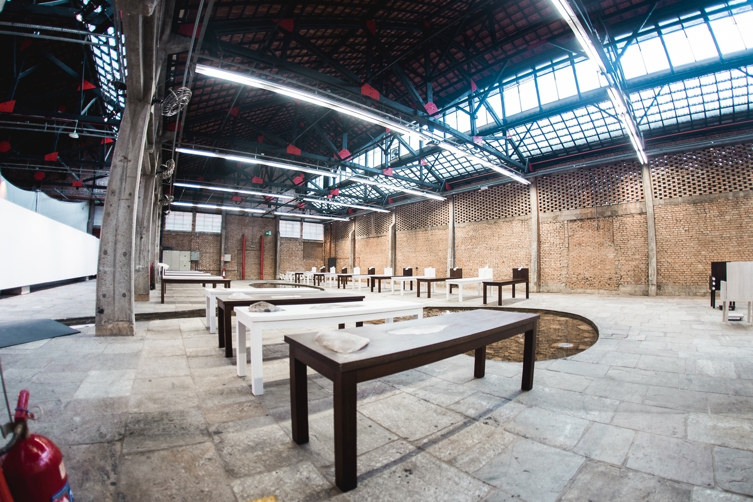 09.mar.2015 - Jornalistas participam de aula com Marina Abramovic no Sesc Pompeia, em São Paulo - Divulgação