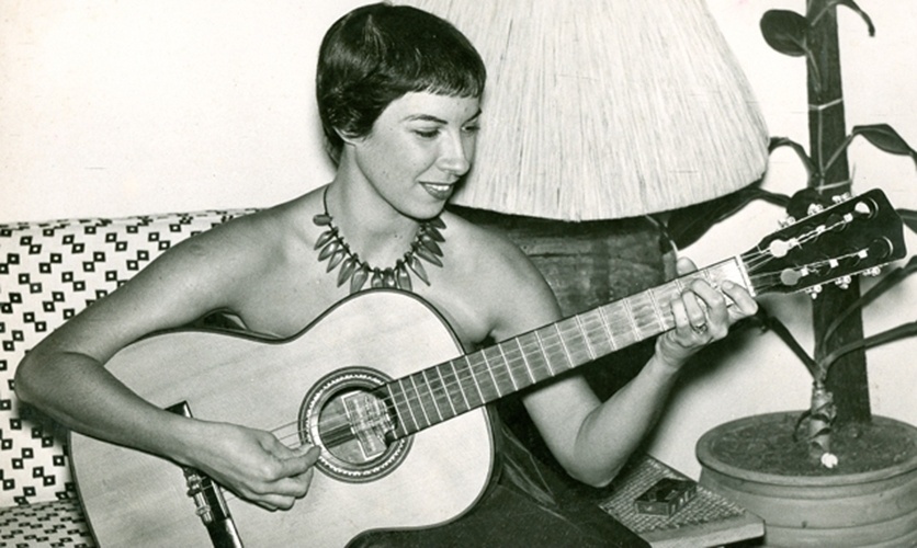 Inezita Barroso estudou piano, mas se apaixonou por viola - Reprodução/Cmais