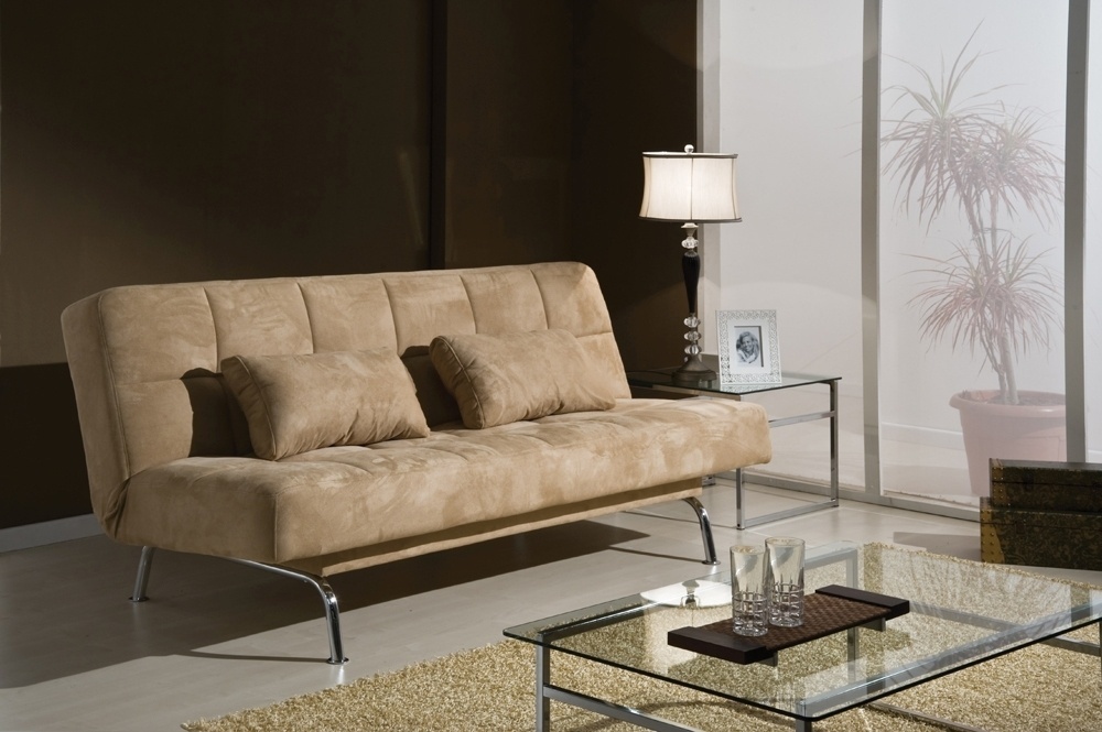 O sofá-cama Soul tem estofado em espuma D28 e pés de aço inox ou cromados. Quanto fechada, a peça tem 95 cm profundidade e ao ser aberta, 130 cm. O móvel pode ser comprado  na Pró Espaço (11 3032-6640) do Casa & Móvel Shopping Outlet, em São Paulo I Preços pesquisados em março de 2015 e sujeitos a alterações - Divulgação