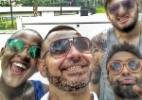 Eliminados, Angélica e Douglas tiram selfie com ex-BBBs Cássio e Vagner - Reprodução/Instagram/cassiolannes