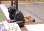 Cézar reza no jardim e pede para ser líder: "Me dá uma chance" - Reprodução/TV Globo