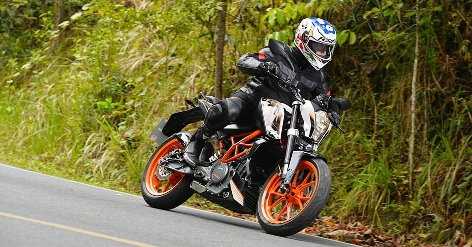 KTM Duke 390 - Divulgação