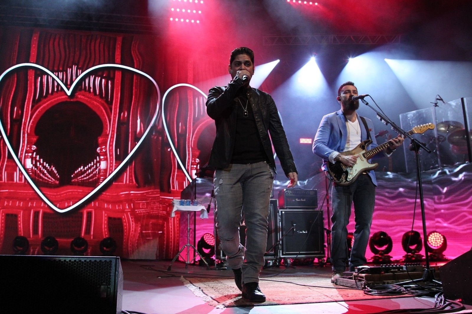 12.mar.2015 - A dupla Jorge & Mateus lança seu álbum "Os Anjos Cantam", no Citibank Hall, na Barra da Tijuca, zona oeste do Rio de Janeiro, nesta quinta-feira - Marcello Sá Barretto/AgNews