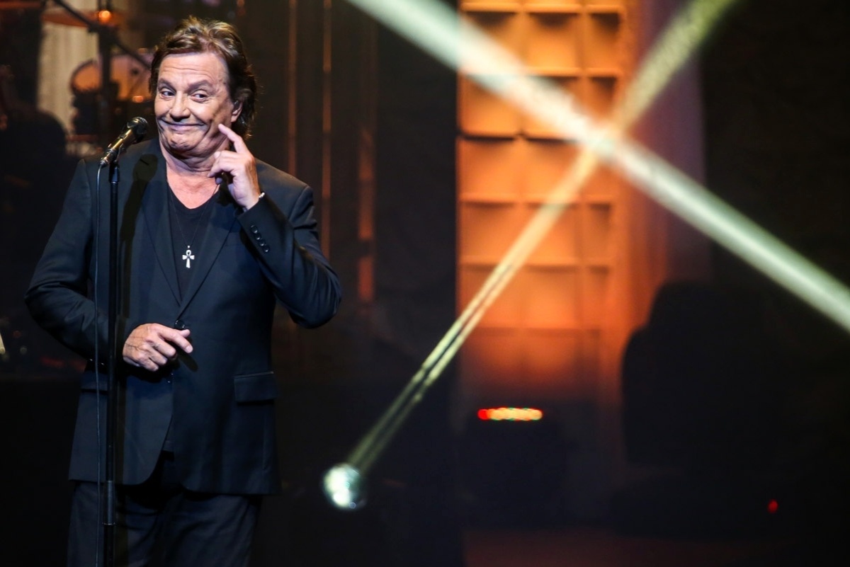 13.mar.2015 - Fábio Jr. canta sucessos, como "Só Você" e "Caça e Caçador", e distribui beijos entre fãs durante show no Citibank Hall, em São Paulo - Manuela Scarpa/Photo Rio News