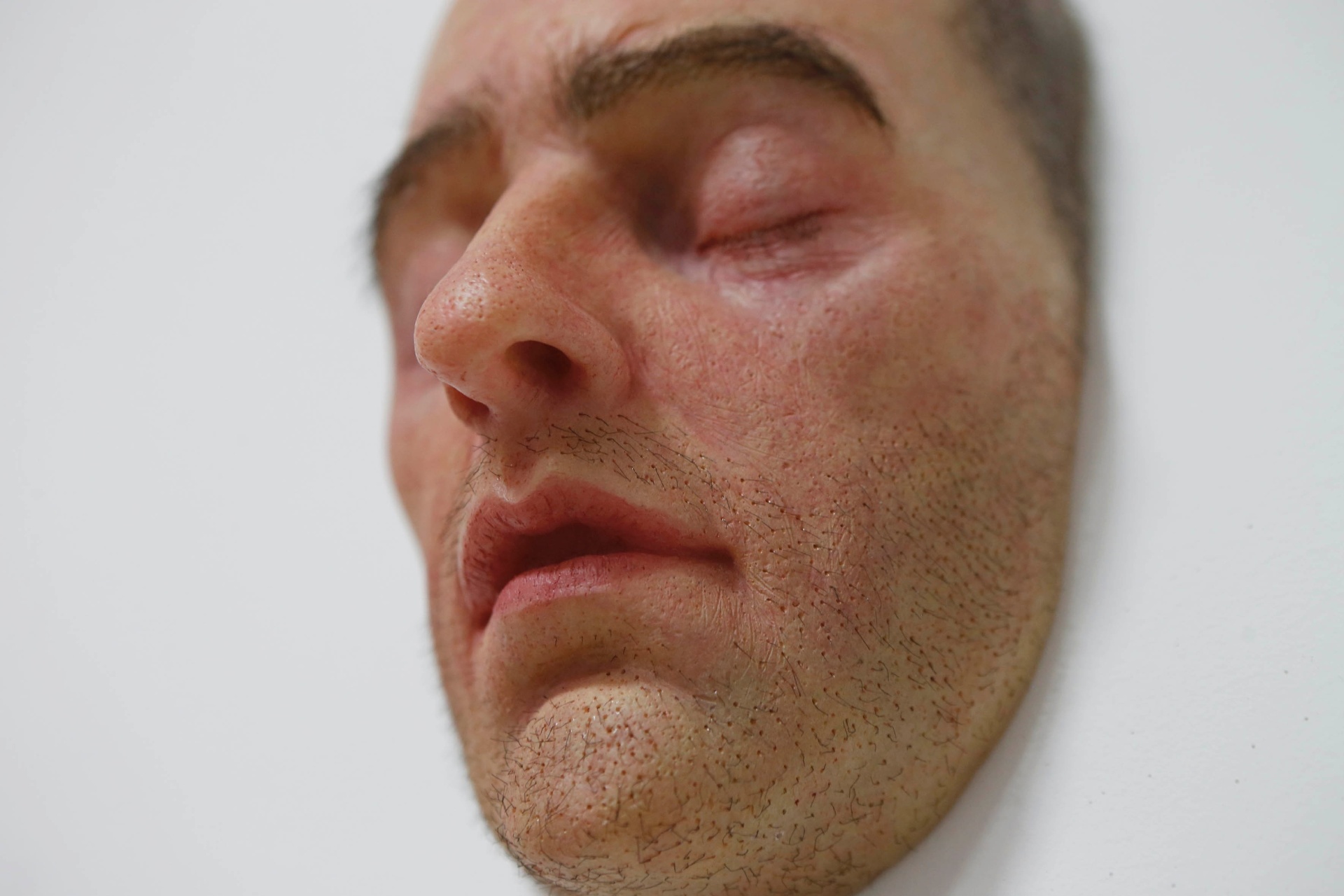 Esculturas de Giovanni Caramelo, jovem de 24 anos do ABC paulista comparado a Ron Mueck - Junior Lago/UOL