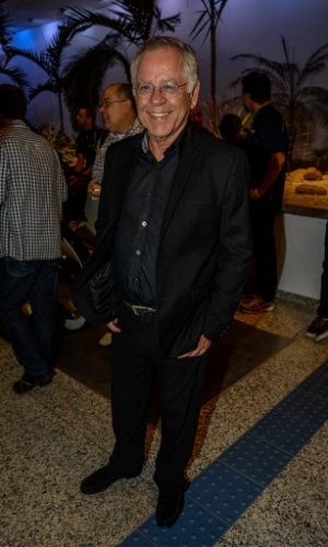 17.mar.2015 - O produtor Nelson Motta na cerimônia de entrega dos prêmios aos melhores das artes da APCA, no Teatro Paulo Autran, em São Paulo