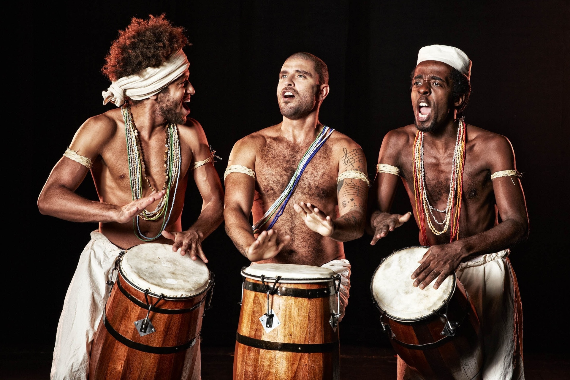 18.mar.2015 - Diogo Nogueira faz sua estreia como ator no espetáculo musical "Sambra" que comemora os 100 anos do samba - Divulgação