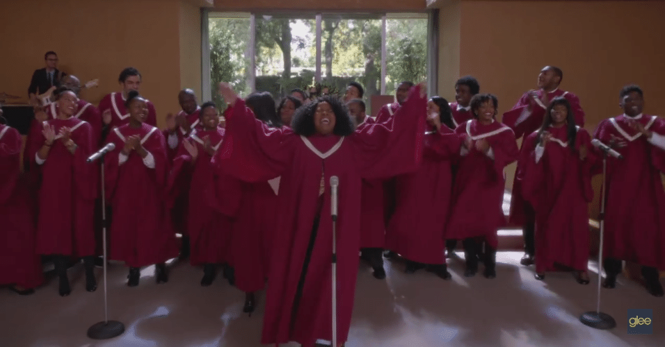 20.mar.2015 - Cena da primeira parte do último episódio de Glee, "2009", exibido nesta sexta-feira