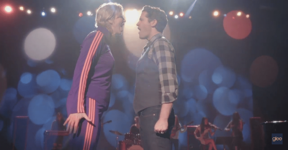 20.mar.2015 - Cena da segunda parte do último episódio de Glee, "Dreams Come True", exibido nesta sexta-feira
