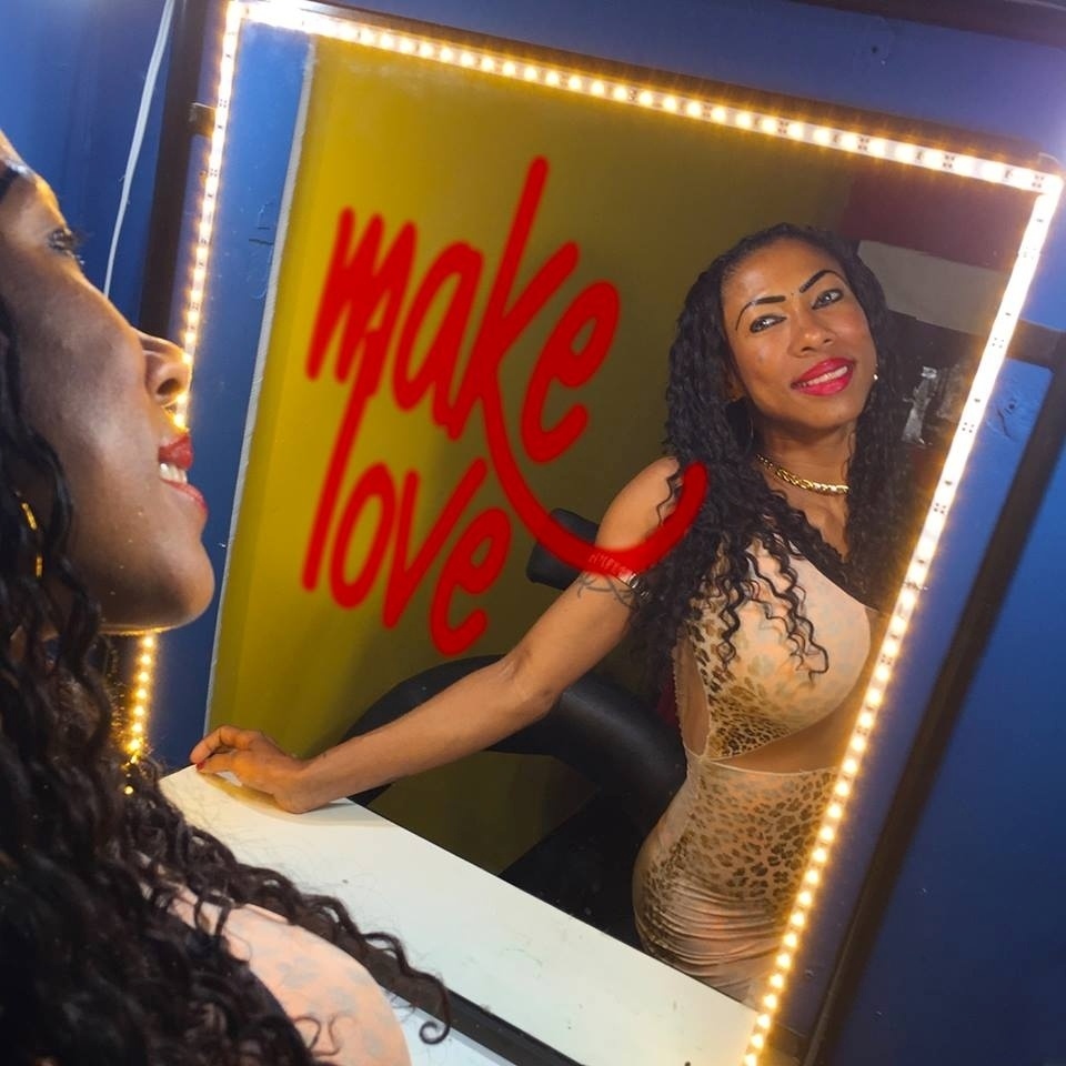Capa do álbum "Make Love", de Inês Brasil - Reprodução/Facebook