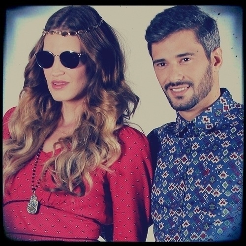 Ela usa óculos, da Kipling à venda na Luxottica, R$ 104; e colar, da Francesca Romana Diana, R$ 280 - Reinaldo Canato/UOL