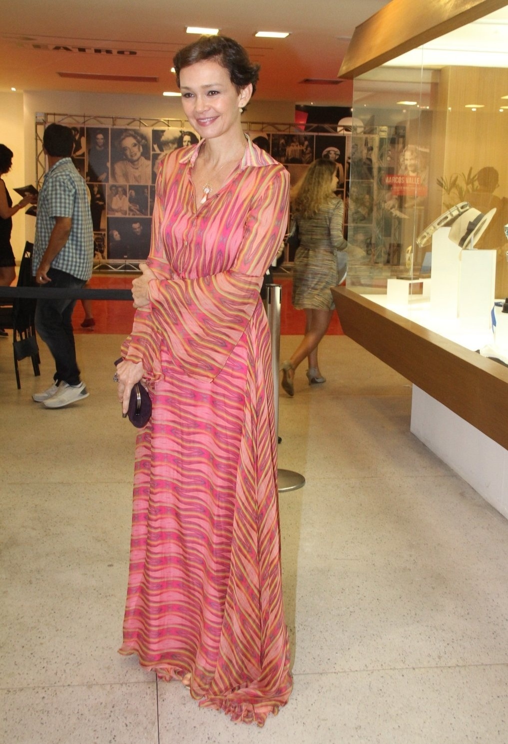 24.mar.2015 - Julia Lemmertz vai ao 9º Prêmio APTR de Teatro, no Imperator, no Meier, zona norte do Rio de Janeiro, nesta terça-feira - Thyago AndradePhoto Rio News