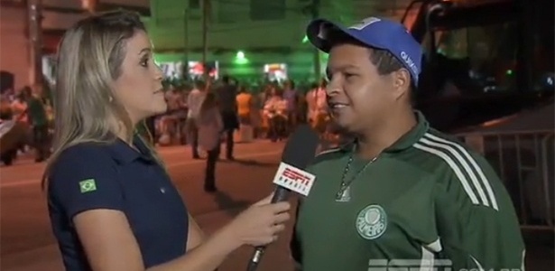 Repórter da ESPN, Gabi Moreira, fica espantada com comentário homofóbico de torcedor do Palmeiras