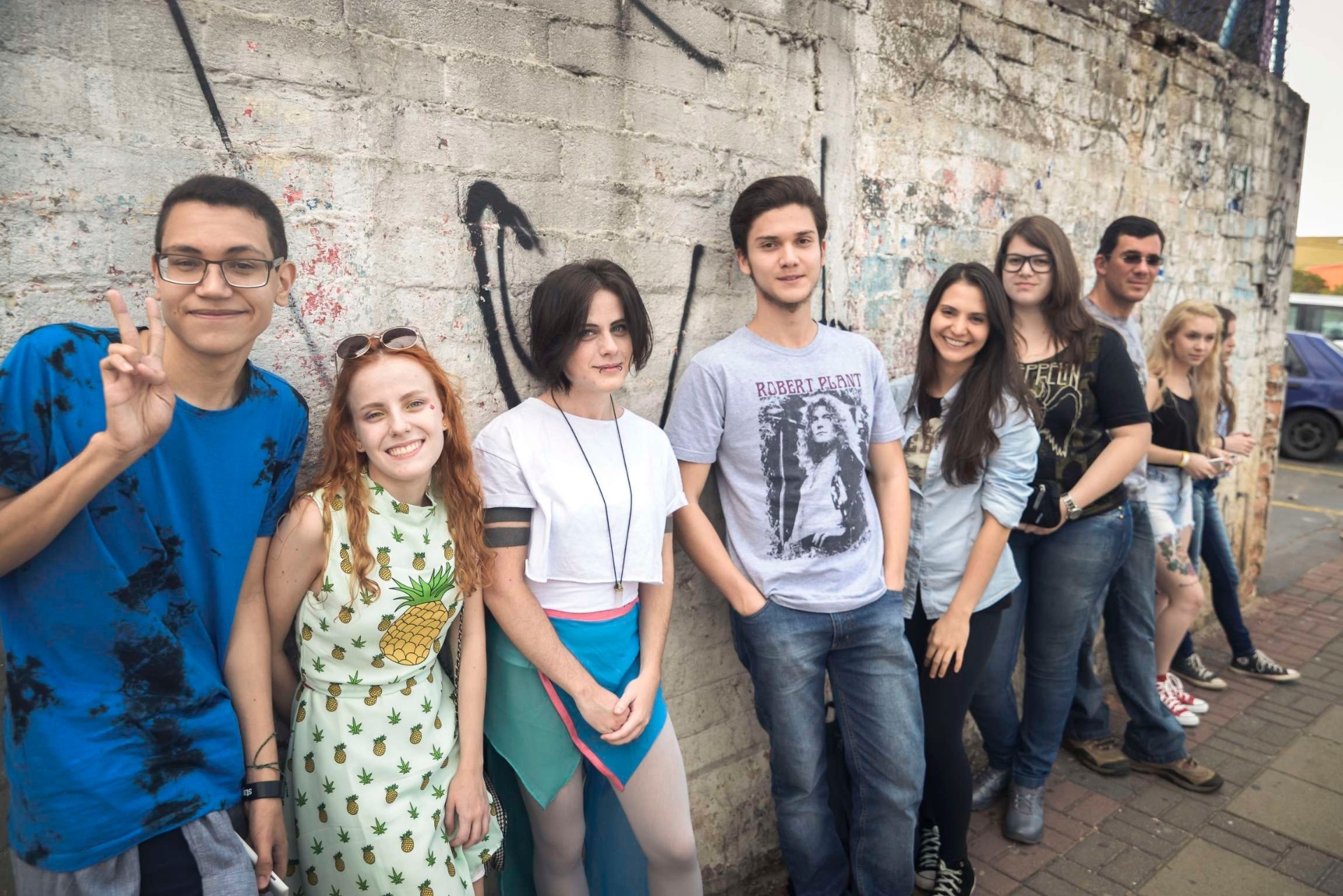 28.03.2015 - As primeiras pessoas começam a formar fila em frente ao portão D do Autódromo de Interlagos, em São Paulo. - Rafael Roncato/ UOL